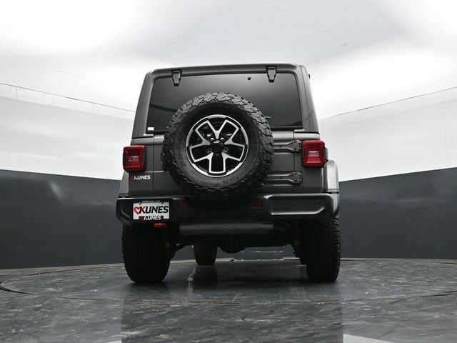 Used 2022 Jeep Wrangler Unlimited Rubicon w/ LED Lighting Group AWD/4WD image 27
