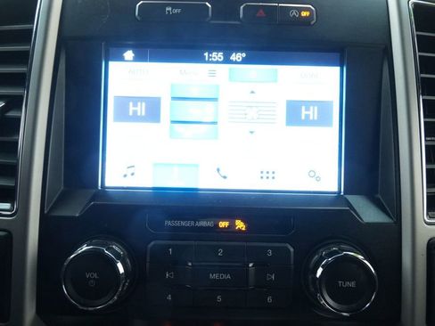 Used 2019 Ford F150 Lariat image 36