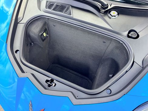 Used 2025 Chevrolet Corvette Stingray Coupe w/ 1LT image 4