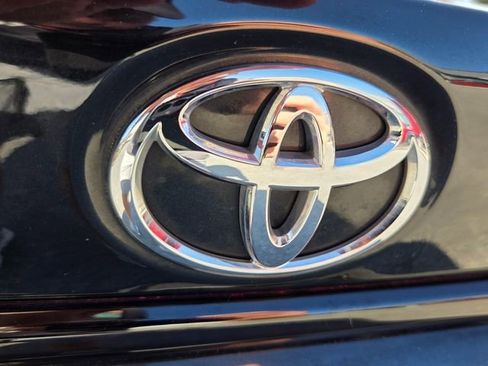 Used 2020 Toyota Corolla LE image 14