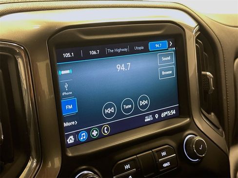 Used 2021 Chevrolet Silverado 1500 LT Trail Boss w/ Bed Protection Package image 17