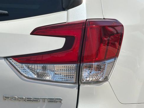 Used 2024 Subaru Forester Premium AWD/4WD image 30
