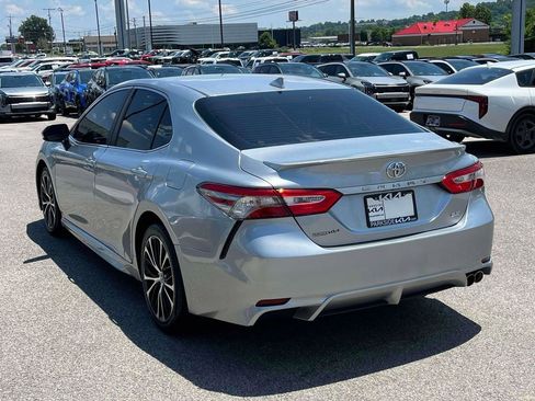 Used 2019 Toyota Camry SE FWD image 27