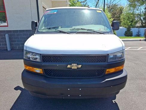 Used 2021 Chevrolet Express 2500 RWD image 2