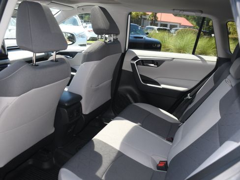 Used 2023 Toyota RAV4 XLE w/ Convenience Package FWD image 15