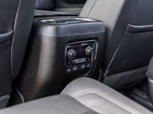 Used 2023 Chevrolet Tahoe Z71 w/ Luxury Package image 34