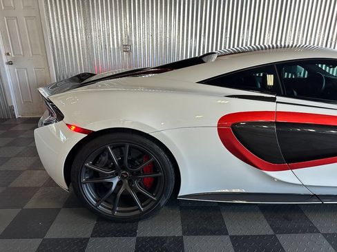 Used 2016 McLaren 570S Coupe RWD image 9