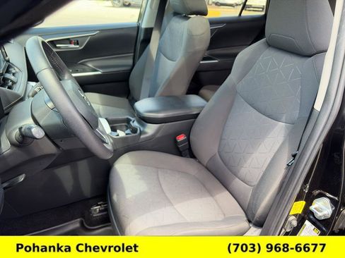Used 2020 Toyota RAV4 XLE w/ Convenience Package AWD/4WD image 25