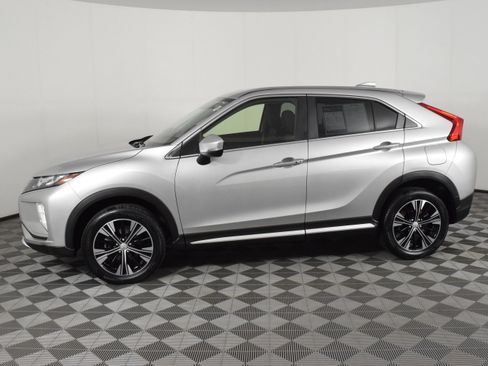 Used 2020 Mitsubishi Eclipse Cross SE image 9