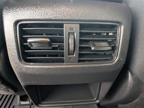 Used 2021 Nissan Rogue S image 15