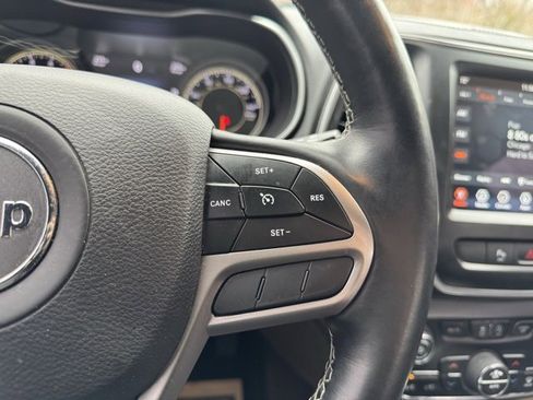 Used 2021 Jeep Cherokee Latitude Lux 80th Anniv w/ Quick Order Package 26U 80TH image 25