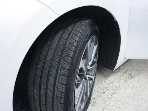 Used 2022 Lexus ES 350 w/ Premium Package FWD image 9