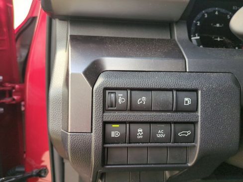 Used 2025 Toyota 4Runner TRD Off-Road Premium AWD/4WD image 13
