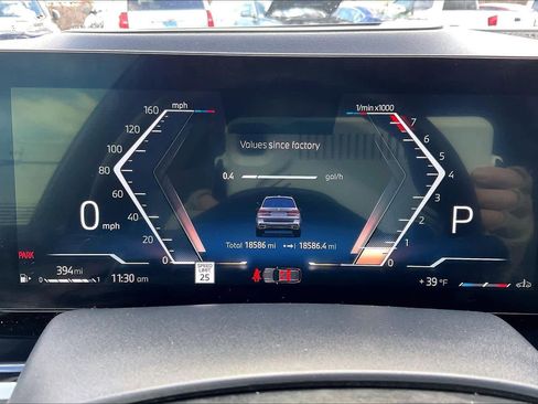 Used 2025 BMW X7 xDrive40i w/ Executive Package image 56