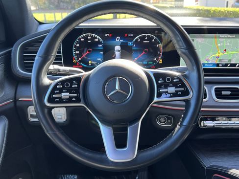 Certified 2022 Mercedes-Benz GLS 450 4MATIC image 18
