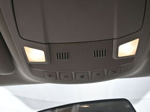 Used 2016 Ford Fusion SE FWD image 24
