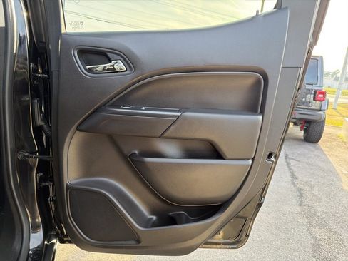 Used 2016 Chevrolet Colorado LT w/ LT Convenience Package image 15