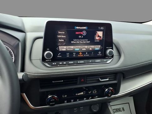 Used 2025 Nissan Rogue SV image 25