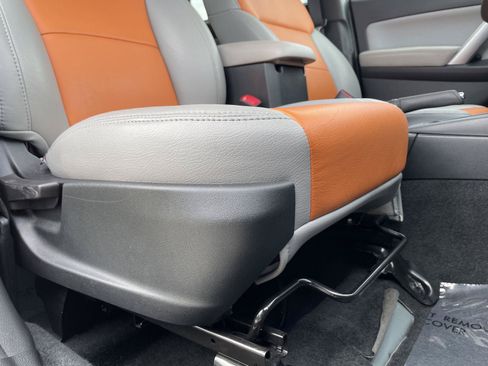 Used 2017 Subaru Forester 2.5i Premium AWD/4WD image 17