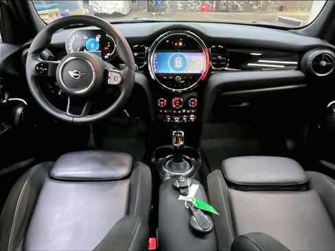 Used 2024 MINI Cooper S w/ Signature Upholstery Package FWD image 17