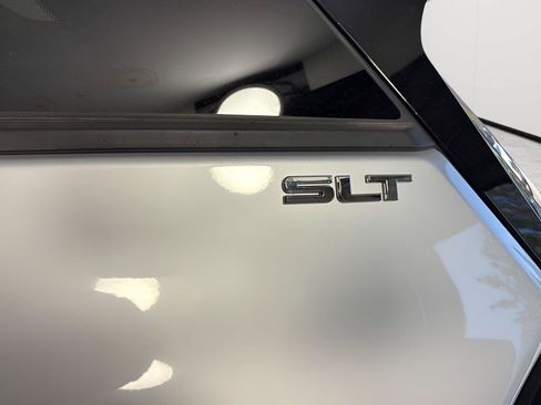 Used 2019 GMC Terrain SLT FWD image 15