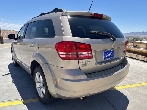 Used 2009 Dodge Journey SXT w/ Premium Convenience Group FWD image 3