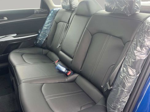 New 2025 Kia K5 EX image 17