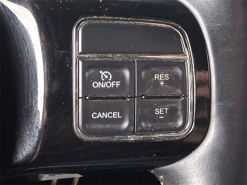 Used 2014 Jeep Wrangler Unlimited Sahara image 22