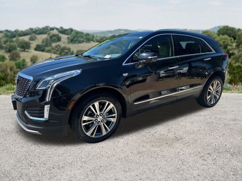 Used 2023 Cadillac XT5 Premium Luxury w/ Technology Package FWD image 3