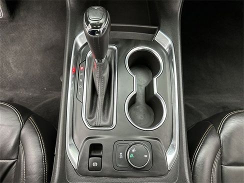 Used 2018 Chevrolet Traverse LT image 20