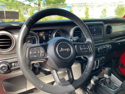 Used 2019 Jeep Wrangler Sport AWD/4WD image 15