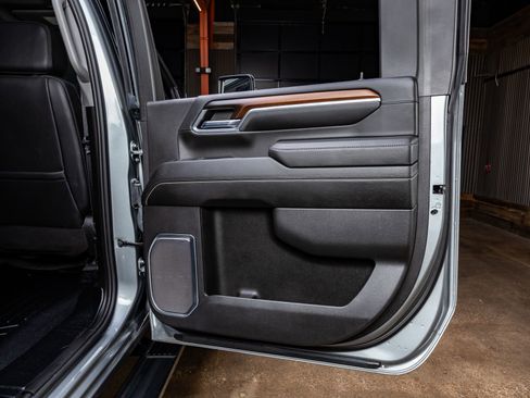 Used 2024 GMC Sierra 3500 Denali w/ Denali Reserve Package image 38