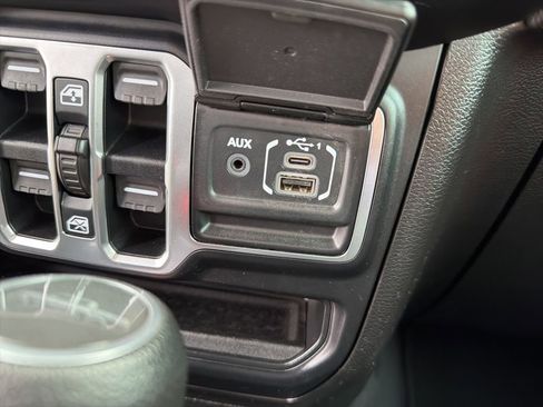 Used 2020 Jeep Gladiator Sport w/ Quick Order Package 24S image 35