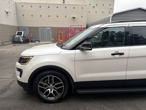 Used 2019 Ford Explorer Sport w/ Equipment Group 401A image 10