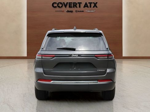 New 2026 Jeep Grand Cherokee Laredo RWD image 4