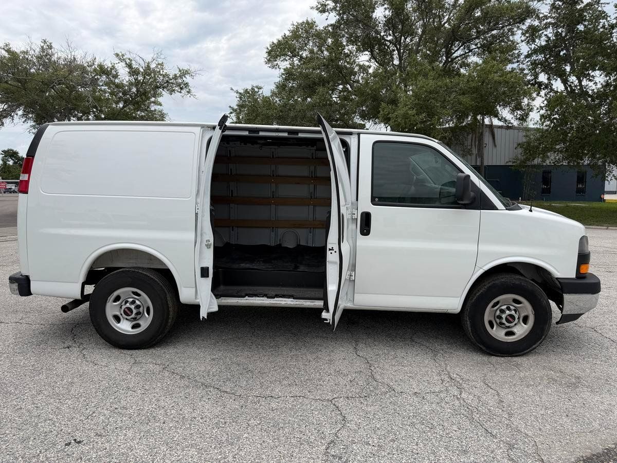 Used 2025 GMC Savana 2500 w/ Driver Convenience Package RWD image 8