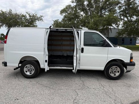 Used 2025 GMC Savana 2500 w/ Driver Convenience Package RWD image 8