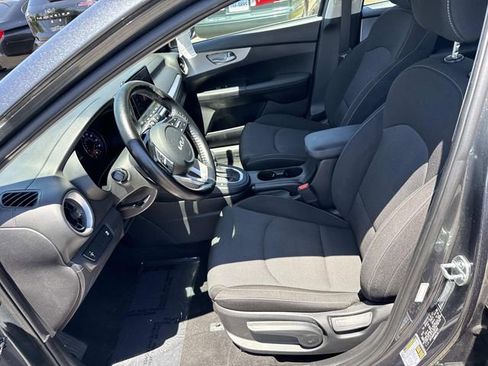 Used 2023 Kia Forte LXS FWD image 14
