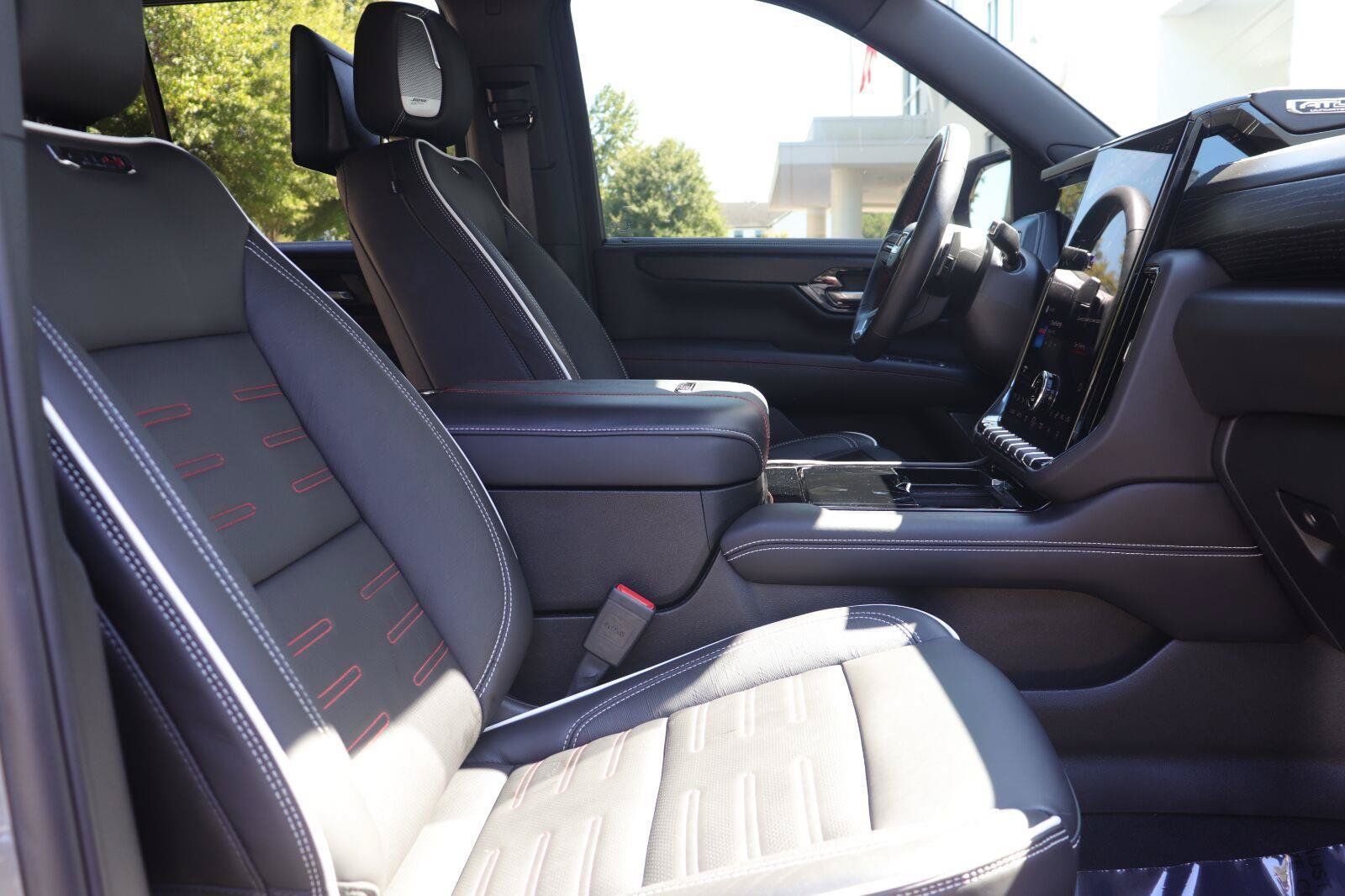 Used 2026 GMC Yukon AT4 Ultimate w/ LPO, Floor Liner Package AWD/4WD image 18