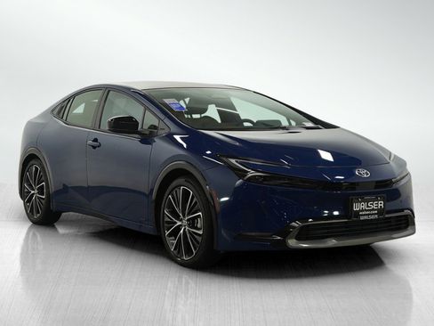 Used 2024 Toyota Prius LE image 7