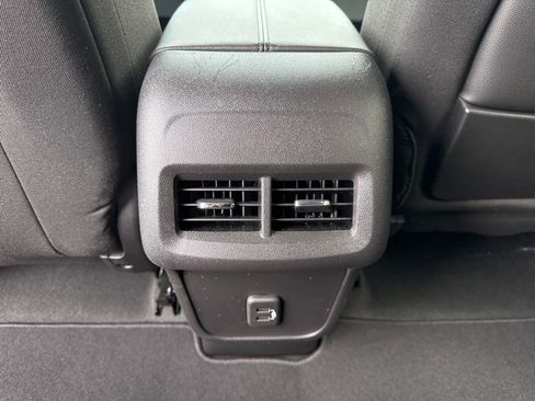Used 2024 GMC Terrain SLE w/ Driver Convenience Package AWD/4WD image 19