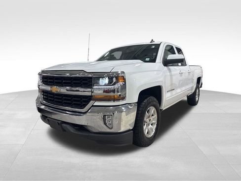 Used 2018 Chevrolet Silverado 1500 LT w/ All Star Edition image 4