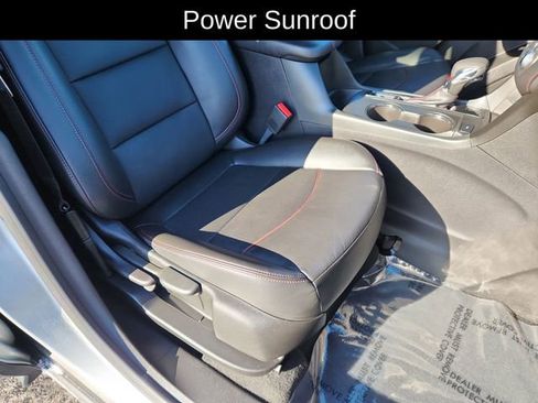 Used 2022 Chevrolet Equinox RS w/ RS Leather Package image 23