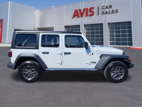 Used 2025 Jeep Wrangler Sport S image 5