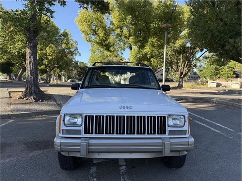 Used 1995 Jeep Cherokee Country AWD/4WD image 2