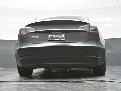 Used 2021 Tesla Model 3 Standard Range Plus image 25