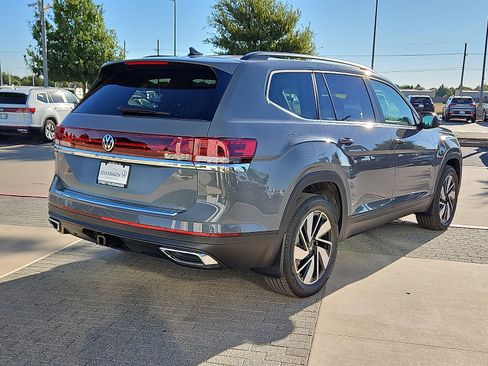New 2026 Volkswagen Atlas SE image 4