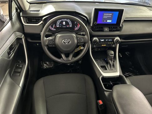 Used 2025 Toyota RAV4 LE AWD/4WD image 22
