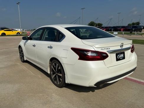 Used 2018 Nissan Altima 2.5 SR FWD image 5