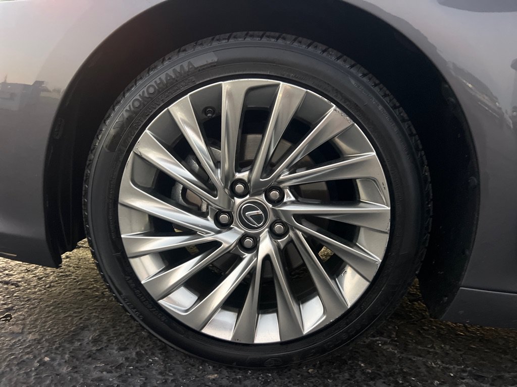 Used 2021 Lexus ES 250 w/ Luxury Package AWD/4WD image 39